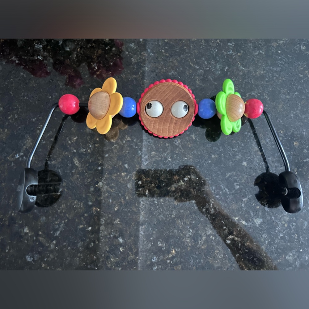 Babybjorn wooden Toy for Bouncer – Googly eyes